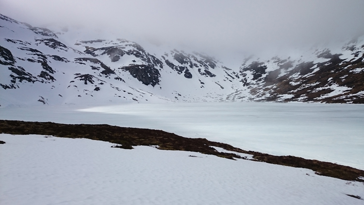 Loch an Sgòir - 698m